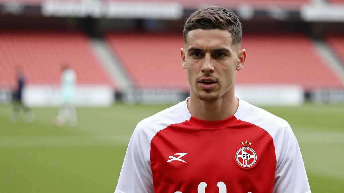 PSV Eindhoven has officially sold Joey Veerman to Borussia Dortmund for €21.5 million