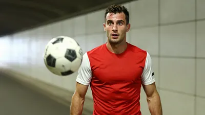 PSV Eindhoven were held to a draw in their opening Eredivisie match of the season, as Fortuna Sittard hit a late...