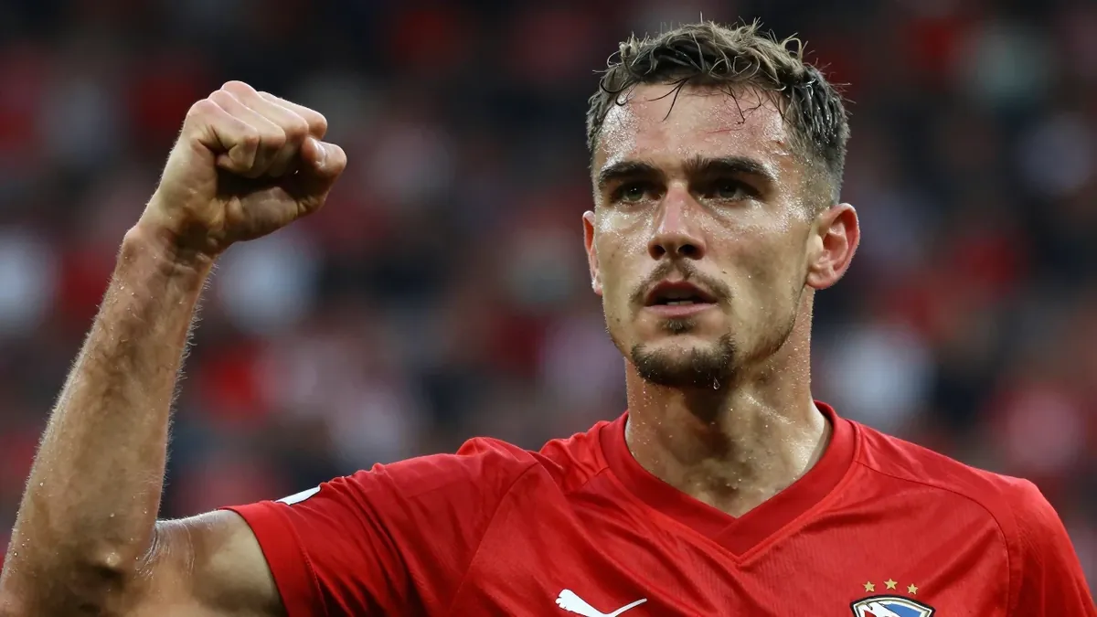 PSV Eindhoven behaalde op 5 september een 3-1 overwinning op Ajax, de vierde zege op rij, en staat tweede in de...