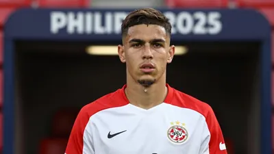 Isaac Babadi, PSV Eindhoven's 21-year-old midfielder, seeks a departure due to salary issues, reports VoetbalPrimeur