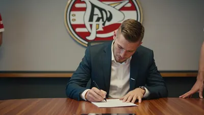 PSV Eindhoven speurt naar Geertruida, maar deal blijft ver