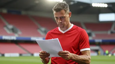 Borussia Dortmund has acquired 27-year-old central midfielder Joey Veerman from PSV Eindhoven for a transfer fee of...