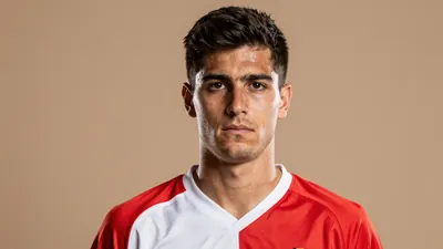PSV Eindhoven has completed the signing of experienced Serbia international Filip Kostić