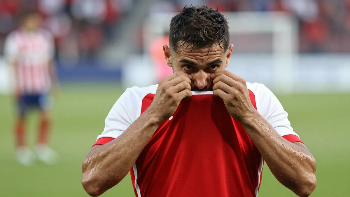 PSV Eindhoven secured a dominant victory against FC Eindhoven with a 3-0 scoreline in a friendly match