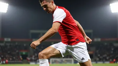 PSV Eindhoven strikes again after the arrival of Filip Kostic, who undergoes a medical examination in Eindhoven