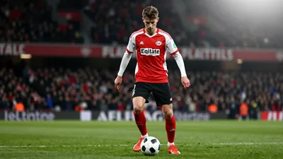 Peter Bosz gives PSV Eindhoven's top talent a starting place in the Johan Cruyff Shield against AZ